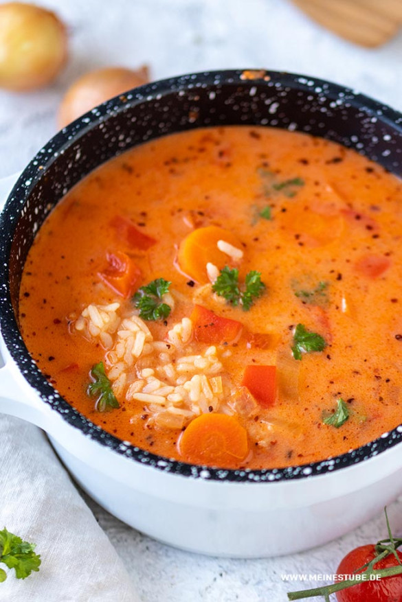 Tomatensuppe mit Reis selber machen - Meinestube