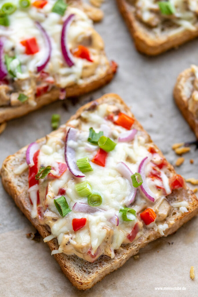 Überbackener Toasts mit Champignons, meinestube