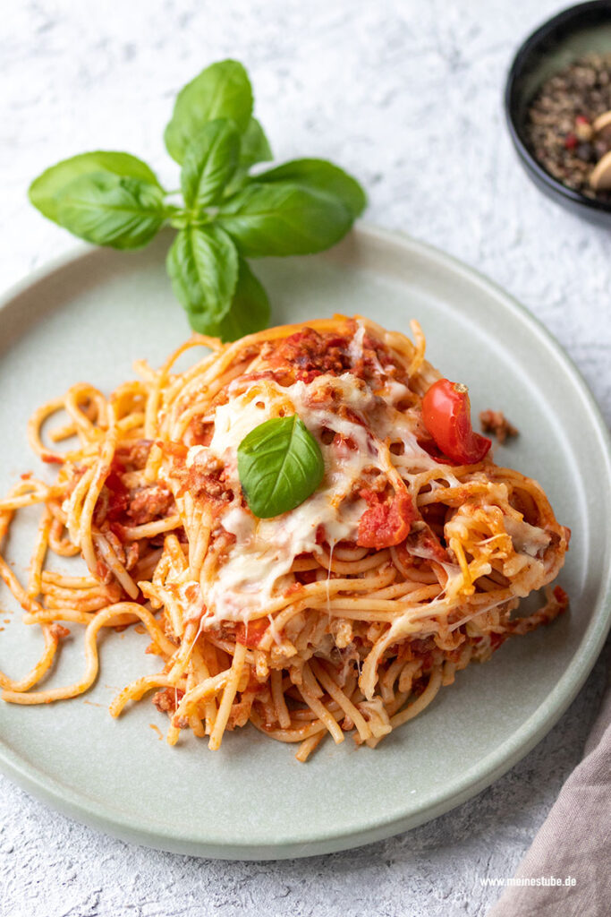 Spaghetti-Auflauf mit Basilikum, meinestube